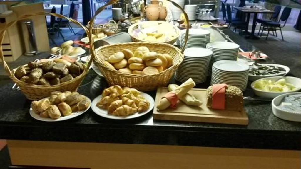 Tryp By Wyndham Halle Halle  Restauracja zdjęcie